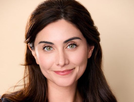 MV5BOTYxYjI0YjAtZDM3ZC00N2Q5LWI3MzUtZmYxZjBlZGFhMzdkXkEyXkFqcGc@._V1_FMjpg_UX1000_